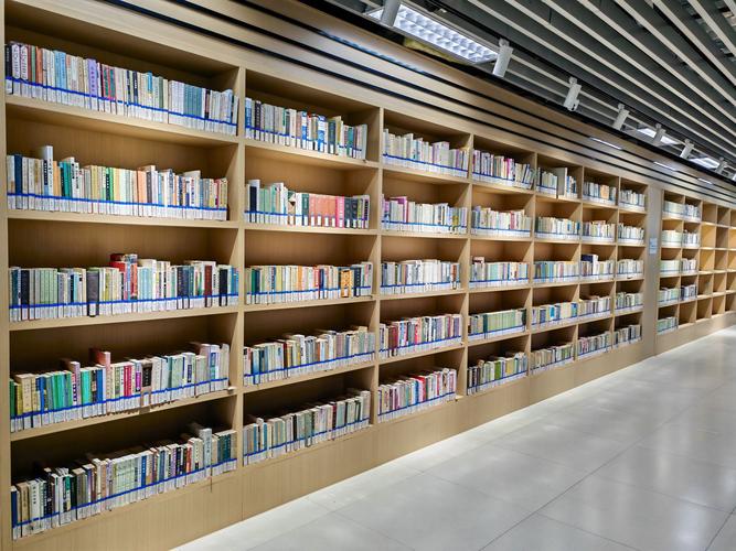 小学生图书馆的书籍有哪些种类? 小学生图书馆的书籍有哪些种类?